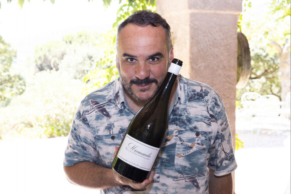 Exclusif - François-Xavier Demaison présentant le vin de sa vigne - Déjeuner chez Jacqueline Franjou avant le spectacle de S.Sarroche lors du 40ème Festival de Ramatuelle. © Cyril Bruneau / Festival de Ramatuelle / Bestimage 