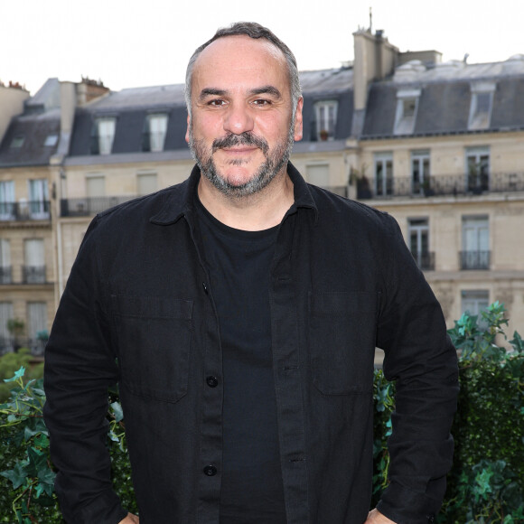 Fort heureusement, ces périodes de vaches maigres appartiennent désormais au passé.
Exclusif - François-Xavier Demaison - Inauguration du Rooftop "Le Marta - Jardin suspendu" au sommet de l'hôtel Barrière Fouquet's à Paris. © Coadic Guirec / Bestimage 