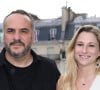 L'homme qui a épousé Anaïs en 2019 est revenu sur ces périodes difficiles.  
Exclusif - François-Xavier Demaison et sa femme Anaïs Tihay - Inauguration du Rooftop "Le Marta - Jardin suspendu" au sommet de l'hôtel Barrière Fouquet's à Paris. © Coadic Guirec / Bestimage