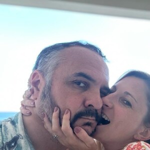 Désormais, il vit entre Paris et la région de Perpignan, où réside sa femme avec qui il a eu une petite fille âgée aujourd'hui de 17 mois.
François-Xavier Demaison partage régulièrement des clichés sur Instagram.