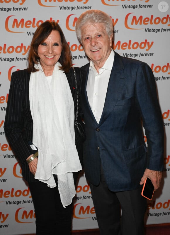 Denise Fabre et son mari Francis Vandenhende - Photocall de la soirée du 20ème anniversaire de la chaîne Mélody TV à l'Olympia de Paris.