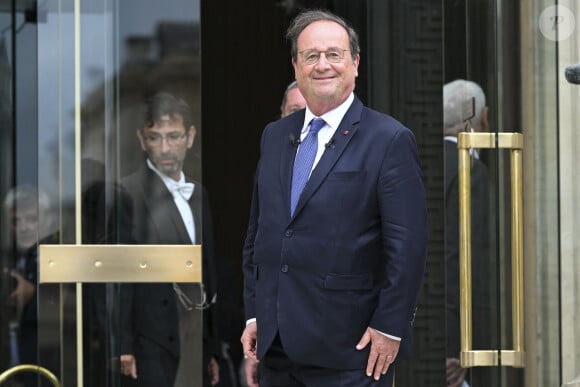 Arrivée de François Hollande, ancien président de la République et député de Corrèze, à l'Assemblée Nationale à Paris. © Michael Baucher / Panoramic / Bestimage 