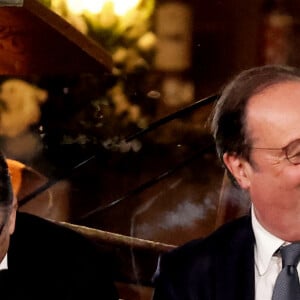 François Hollande et sa femme Julie Gayet assistent au match opposant C. Alcaraz à S. Tsitsipas lors des Internationaux de France de tennis de Roland Garros 2024 à Paris. © Jacovides-Moreau/Bestimage 