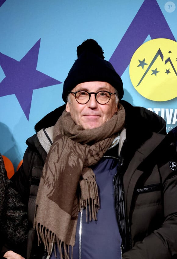 Fabrice Lucchini pour le film "Un homme heureux" - Photocall lors de la 26ème édition du festival international du film de comédie de l'Alpe d'Huez le 19 janvier 2023. © Dominique Jacovides / Bestimage 