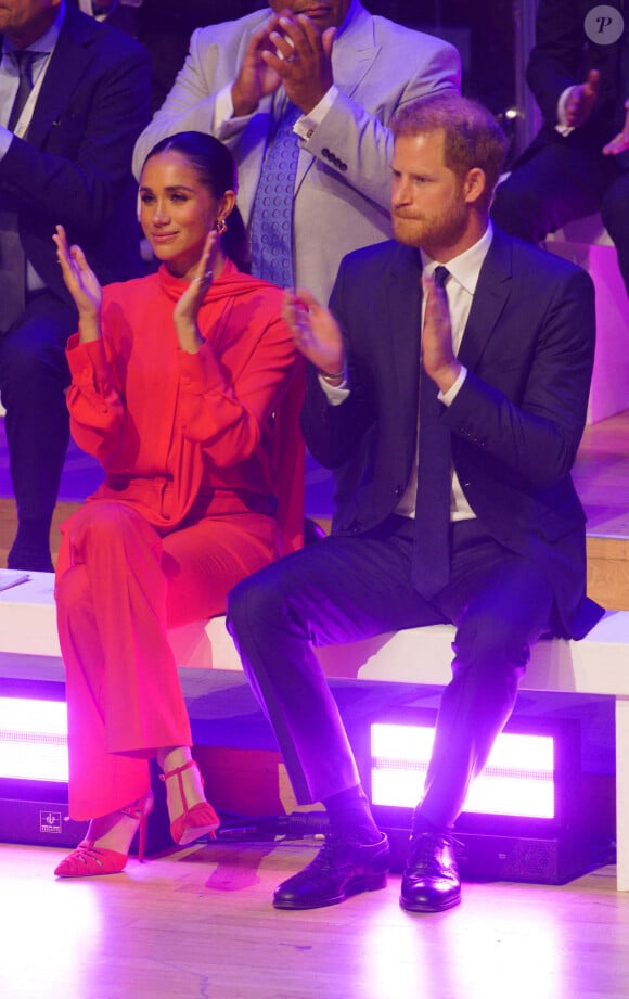 Le prince Harry, duc de Sussex et Meghan Markle, duchesse de Sussex, lors du "One Young World Summit 2022" à Manchester, le 5 septembre 2022. 