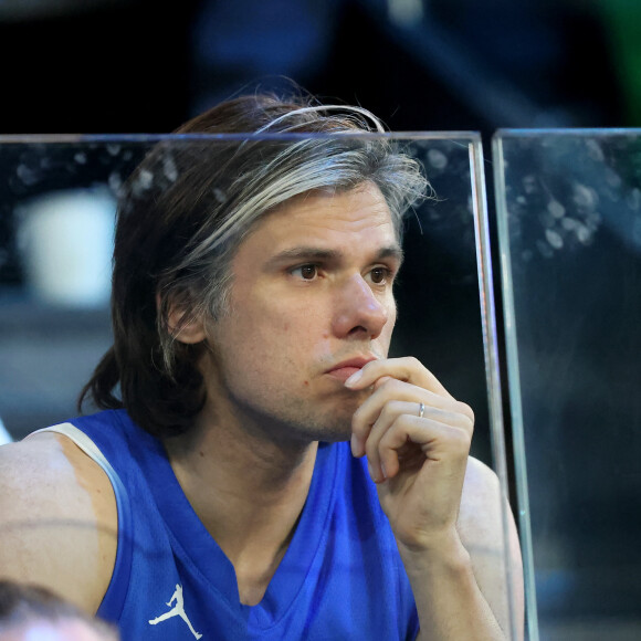 Orelsan - Les célébrités en tribunes pendant l'épreuve de basketball de Demi-Finale opposant les Etats-Unis à la Serbie lors des Jeux Olympiques de Paris 2024 (JO) à l'Arena Bercy, à Paris, France, le 8 août 2024. © Jacovides-Perusseau/Bestimage Celebrities in the stands during the