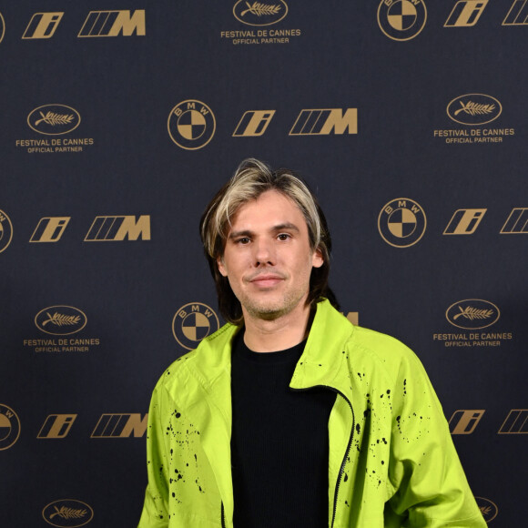 Exclusif - Orelsan - Photocall du dîner organisé par BMW, suivi d'un concert de Orelsan sur la plage de l'hôtel Martinez en marge du 76ème Festival International du Film de Cannes, France, le 18 mai 2023. © Rachid Bellak/Bestimage