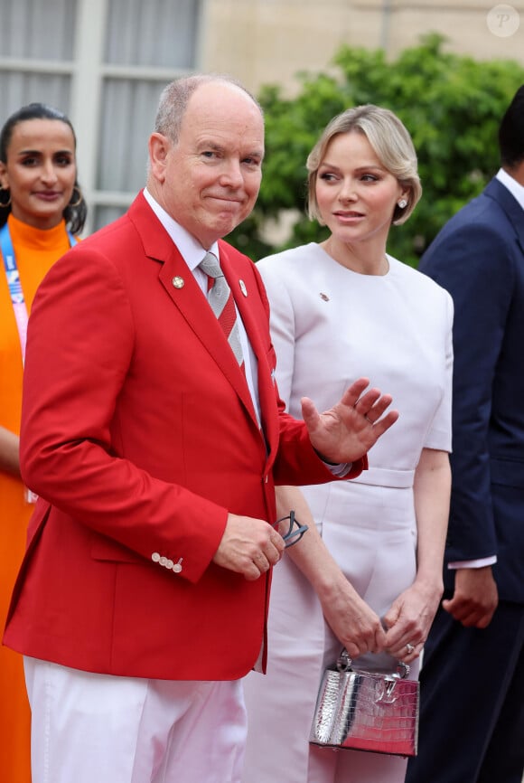 Le Prince Albert II de Monaco et la Princesse Charlène de Monaco - Emmanuel Macron, Président de la République Française, et la Première dame Brigitte Macron, accueillent les chefs d'Etat et de gouvernement présents à Paris pour la cérémonie d'ouverture des Jeux Olympiques de Paris 2024 (JO). Paris, le 26 juillet 2024. © Dominique Jacovides - Pierre Perusseau / Bestimage