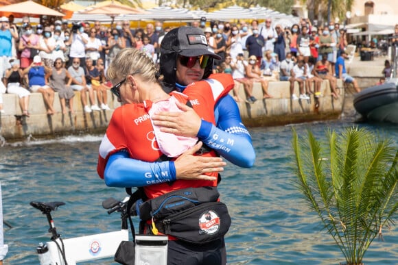 Charlene de Monaco y avait participé en 2020 avec son frère Gareth. Un effort considérable dont elle a donc conscience
La princesse Charlène de Monaco et son frère Gareth Wittstock - La famille princière de Monaco au départ de la 3ème édition de la course "The Crossing : Calvi-Monaco Water Bike Challenge". Calvi, le 12 septembre 2020. © Olivier Huitel/Pool Monaco/Bestimage 