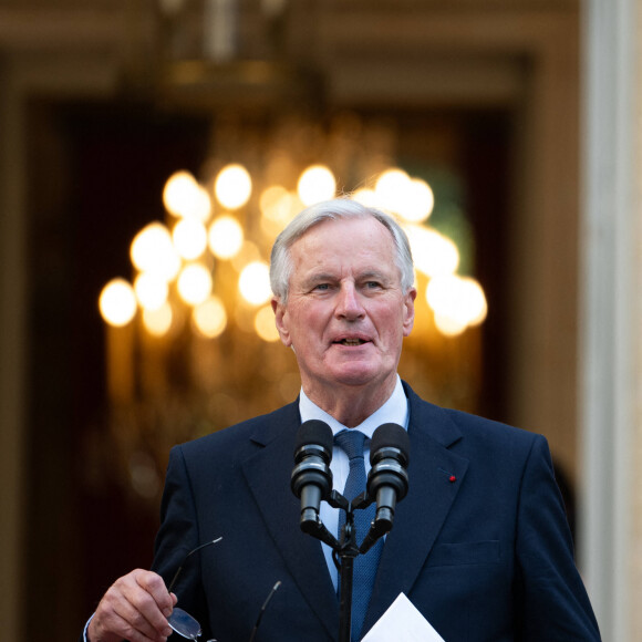 Le premier ministre Michel Barnier - Le nouveau Premier ministre M.Barnier et le Premier ministre sortant G.Attal lors de la cérémonie de passation des pouvoirs à l'hôtel Matignon à Paris le 5 septembre 2024. © Jeanne Accorsini / Pool / Bestimage 