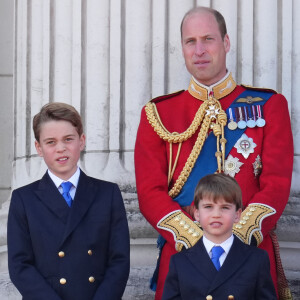 Le prince William, prince de Galles, le prince George, le prince Louis - Les membres de la famille royale britannique au balcon du Palais de Buckingham lors de la parade militaire "Trooping the Colour" à Londres le 15 juin 2024 © Julien Burton / Bestimage 