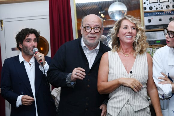 Exclusif - David Frech (fondateur et président du jury du prix Méduse), Marc Lambron, Gaël Tchakaloff - 3ème édition du prix Méduse à l'hôtel Grand Amour à Paris le 8 septembre 2024. Avec son roman "Alors c'est bien" (L'arbalete, Gallimard), C. Melois a remporté cette troisième édition, première récompense de la rentrée littéraire 2023. © Rachid Bellak/Bestimage