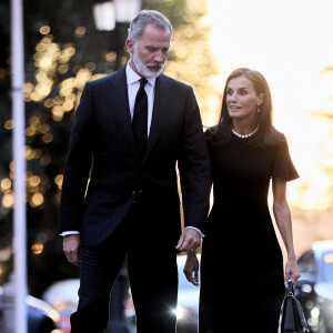 Le roi Felipe VI et la reine Letizia sont en deuil.
Le roi Felipe VI et la reine Letizia - Arrivées de la famille royale d'Espagne aux obsèques de Juan Gomez-Acebo en la cathédrale Castrense à Madrid.