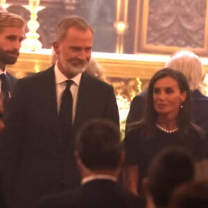 Le roi Felipe VI et la reine Letizia d'Espagne - Arrivées de la famille royale d'Espagne aux obsèques de Juan Gomez-Acebo en la cathédrale Castrense à Madrid. Le 8 septembre 2024 