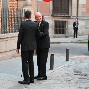 Le roi Juan Carlos d'Espagne - Arrivées de la famille royale d'Espagne aux obsèques de Juan Gomez-Acebo en la cathédrale Castrense à Madrid. Le 8 septembre 2024 