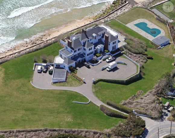 Taylor Swift a récidivé en déboursant près d'un million d'euros pour une propriété en bord de mer dans le charmant village de Watch Hill, dans le Rhode Island : © Sasha, CelebrityHomePhotos.