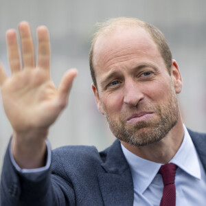 Le prince, que la vie n'a pas épargné, sait de quoi il parle...
Le Prince William visite une école primaire dans le sud du Pays de Galles afin de rencontrer des élèves ayant pris part au projet 2024 Urdd Eisteddfod le 10 septembre 2024. © GoffPhotos/Bestimage