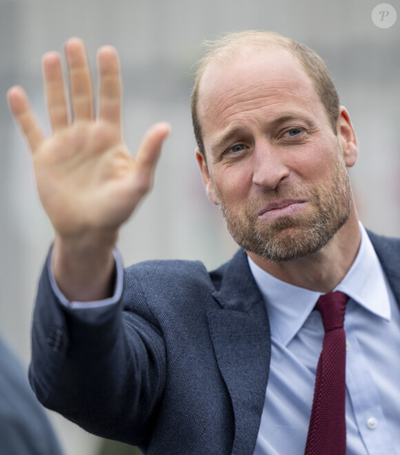 Le prince, que la vie n'a pas épargné, sait de quoi il parle...
Le Prince William visite une école primaire dans le sud du Pays de Galles afin de rencontrer des élèves ayant pris part au projet 2024 Urdd Eisteddfod le 10 septembre 2024. © GoffPhotos/Bestimage