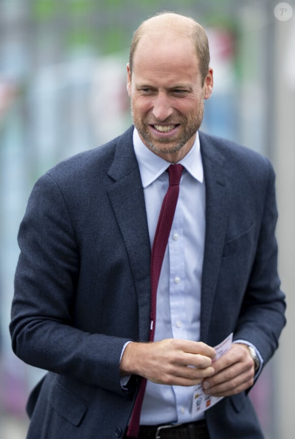 Le Prince William visite une école primaire dans le sud du Pays de Galles afin de rencontrer des élèves ayant pris part au projet 2024 Urdd Eisteddfod le 10 septembre 2024. © GoffPhotos/Bestimage