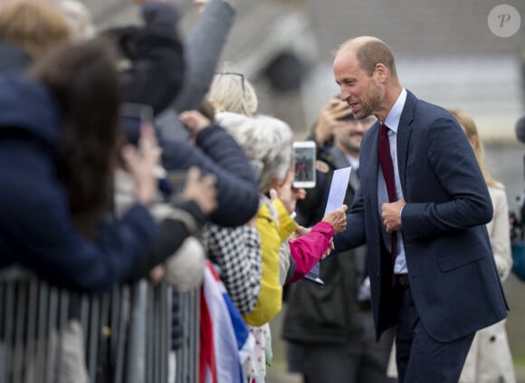 Le Prince William visite une école primaire dans le sud du Pays de Galles afin de rencontrer des élèves ayant pris part au projet 2024 Urdd Eisteddfod le 10 septembre 2024 © GoffPhotos/Bestimage