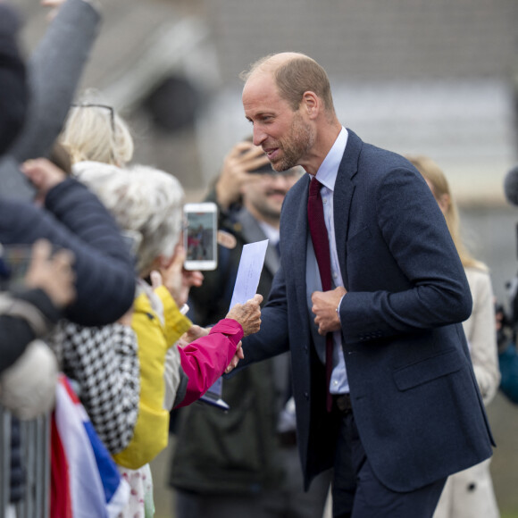 Le Prince William visite une école primaire dans le sud du Pays de Galles afin de rencontrer des élèves ayant pris part au projet 2024 Urdd Eisteddfod le 10 septembre 2024 © GoffPhotos/Bestimage