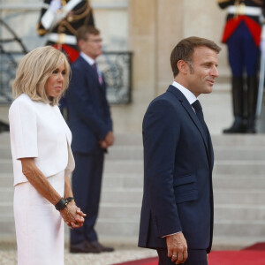 Brigitte Macron, Emmanuel Macron - Réception des chefs d'état, de gouvernement et d'organisation internationale en amont de la cérémonie d'ouverture des jeux paralympiques de Paris 2024 au palais de l'Elysée à Paris, France, le 28 août 2024. © Christophe Clovis / Bestimage 