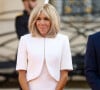 La 4ème saison d'"Emily in Paris" aura eu le mérite d'être riche en surprises !
Brigitte Macron - Réception des chefs d'état, de gouvernement et d'organisation internationale en amont de la cérémonie d'ouverture des jeux paralympiques de Paris 2024 au palais de l'Elysée à Paris, France © Christophe Clovis / Bestimage 