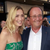 Julie Gayet et François Hollande : Ce geste face caméra n'est pas passé inaperçu... (VIDEO)