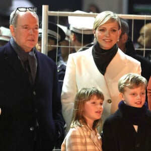 Une ancienne personne de son entourage a été entendue par des enquêteurs
Le prince Albert II de Monaco, la princesse Charlene, le prince héréditaire Jacques et la princesse Gabriella - Célébrations de la Sainte Dévote, Sainte Patronne de Monaco - Quai Albert Ier : embrasement de la Barque par la Famille Princière le 26 janvier 2024. © Claudia Albuquerque / Bestimage 