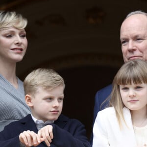 Le prince Albert II de Monaco, la princesse Charlène de Monaco et leurs enfants, le prince Jacques de Monaco, marquis des Baux, et la princesse Gabriella de Monaco, comtesse de Carladès - Le prince de Monaco fête son anniversaire (66 ans) en famille sur la Place du Palais princier de Monaco, le 14 mars 2024. © Claudia Albuquerque/Bestimage