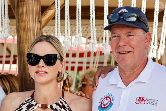 S.A.S Le prince Albert II et la princesse Charlene de Monaco lors de l'arrivée du Riviera Water Bike Challenge sur la plage du Larvotto à Monaco, le 7 septembre 2024 Une course qui relie Calvi à Monaco. © Claudia Albuquerque/Bestimage 