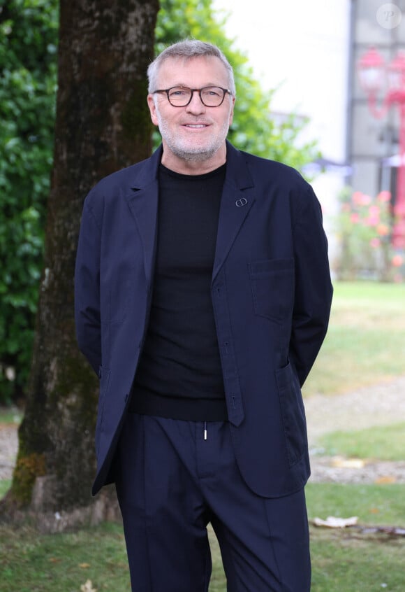 Laurent Ruquier - Photocall avec l'équipe de l'émission de radio "Les grosses têtes" lors de la 17ème édition du Festival du Film Francophone de Angoulême (FFA). Le 29 août 2024 © Coadic Guirec / Bestimage