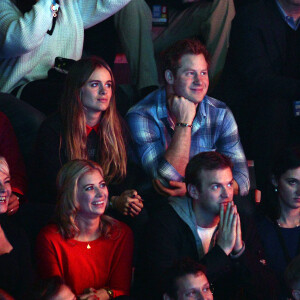 Le prince Harry d'Angleterre, son-compagne Cressida Bonas, Holly Branson et son mari Fred Andrews au "We Day UK" au Wembley Arena à Londres, le 7 mars 2014. 