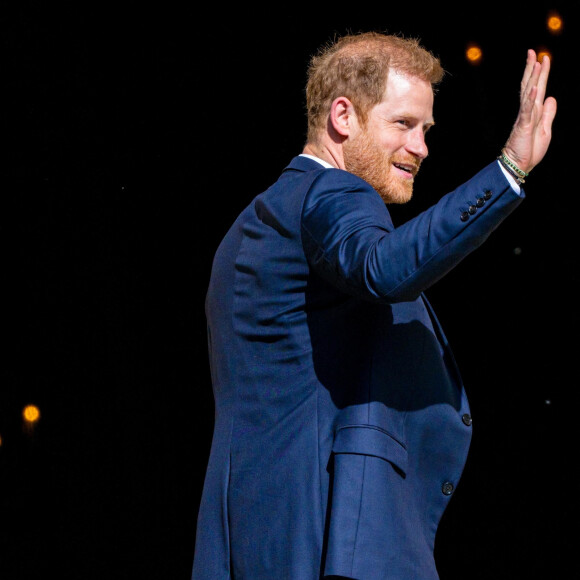 Le prince Harry, duc de Sussex arrive à la célébration du 10ème anniversaire des Invictus Games, en la cathédrale Saint-Paul à Londres, le 8 mai 2024. © MISC/Backgrid USA/Bestimage 