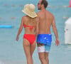 Et de renchérir en anglais : "Joyeux anniversaire de mariage, notre troisième comme mari et femme, notre deuxième sans Ella (leur ancien chien ndlr) mais notre premier en tant que parents."
James Middleton et sa femme Alizée Thevenet en vacances à Saint Barthélemy le 2 janvier 2020. 