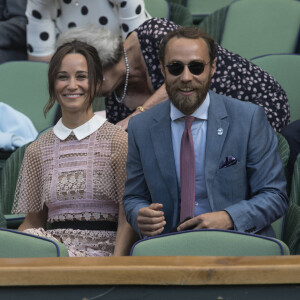 Pippa Middleton et son frère James Middleton au tournoi de tennis de Wimbledon à Londres, Royaume Uni, le 5 juillet 2017.