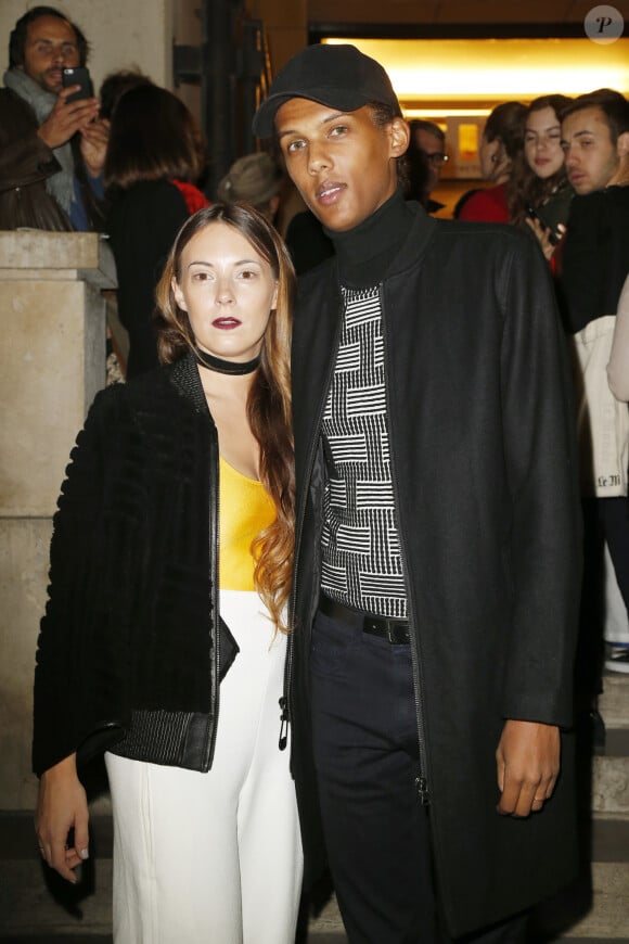 Le chanteur Stromae et sa femme Coralie Barbier - - Défilé de mode "Kenzo" collection prêt-à-porter Printemps-Eté 2017 lors de la Fashion Week de Paris à la Cité de l'architecture et du patrimoine au Trocadéro à Paris, France, le 4 octobre 2016. © Christophe Aubert via Bestimage 