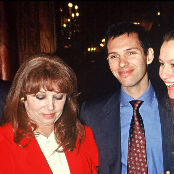 Elodie Constantin, ses enfants Patricia et Paul, Jean-Paul Belmondo et Luana Belmondo en 1992