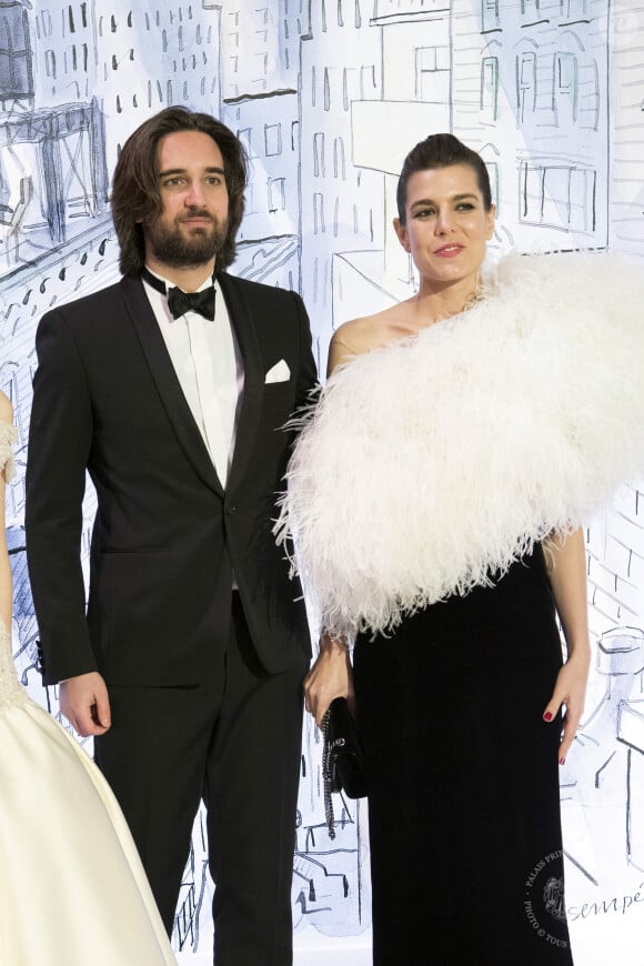 Jamais les deux principaux intéressés n'en avaient parlé
Charlotte Casiraghi et Dimitri Rassam - 64ème Bal de la Rose sur le thème de Manhattan, imaginé par K.Lagerfeld, au profit de la Fondation Princesse Grace, dans la Salle des Etoiles au Sporting Monte Carlo à Monaco. Le 24 mars 2018 © Pierre Villard / Palais Princier / SBM via Bestimage 