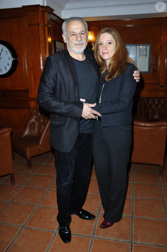 Francis Perrin et sa femme Gersende - Projection prive de la nouvelle serie TV "Mongeville - La nuit des loups", diffusee sur France 3 au Club 13 a Paris le 4 avril 2013.