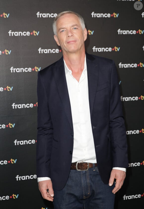 Julien Arnaud au photocall de la conférence de presse de rentrée de France Télévisions à Paris, France, le 4 septembre 2024. © Coadic Guirec/Bestimage 