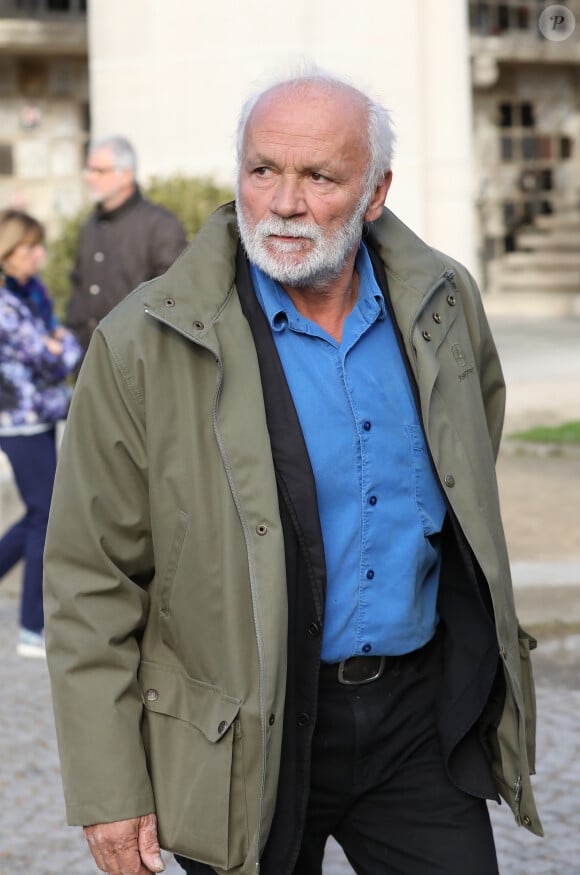 Connu pour avoir été un animateur et chroniqueur de radio et de télévision
Jérôme Bonaldi - Obsèques du journaliste, animateur de télévision et animateur de radio français Philippe Gildas en la salle de la Coupole au crématorium du cimetière du Père-Lachaise à Paris, France. 