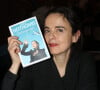 Amélie Nothomb lors de la 41ème Foire du Livre de Brive dans La Halle Brassens, à Brive-la-Gaillarde, France, le 10 novembre 2023. © Jean-Marc Lhomer/Bestimage 