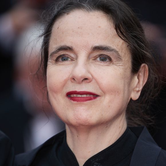 Amélie Nothomb - Montée des marches du film " Furiosa : A Mad Max Saga " lors du 77ème Festival International du Film de Cannes, au Palais des Festivals à Cannes. Le 15 mai 2024 © Jacovides-Moreau / Bestimage 