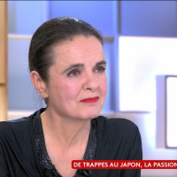 Amélie Nothomb : Son corps abîmé par son travail, "cela fait 35 ans que 9 heures par jour..." (VIDEO)