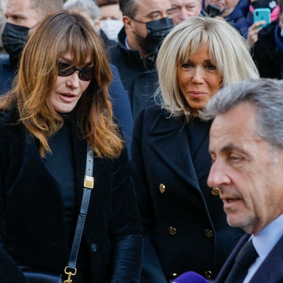 
Brigitte Macron, Nicolas Sarkozy et sa femme Carla Bruni-Sarkozy - Obsèques de Jean-Pierre Pernaut en la Basilique Sainte-Clotilde à Paris le 9 mars 2022. ©Christophe Clovis/Bestimage