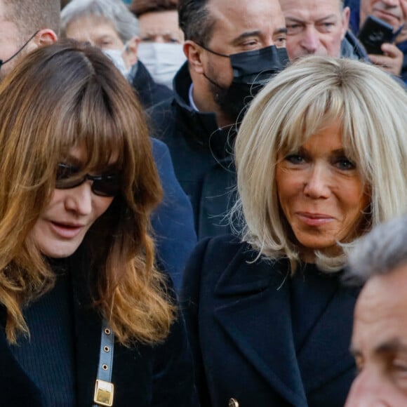 Brigitte Macron, Nicolas Sarkozy et sa femme Carla Bruni-Sarkozy - Obsèques de Jean-Pierre Pernaut en la Basilique Sainte-Clotilde à Paris le 9 mars 2022. ©Christophe Clovis/Bestimage