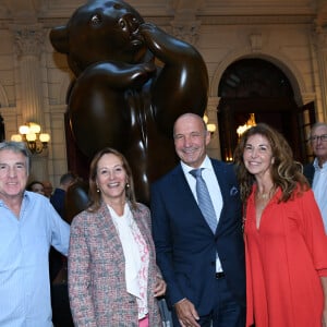 Elle en a profité pour dévoiler un look franchement rose, assez étonnant.
Exclusif - François Cluzet, Ségolène Royal, Christophe Laure, directeur général InterContinental Paris - Le Grand, Narjiss Slaoui-Falcoz à l'exposition "Douceur animale" de Michel Bassompierre à l'InterContinental Paris - Le Grand le 17 septembre 2024. © Rachid Bellak / Bestimage