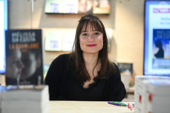 Mélissa Da Costa au Festival du Livre de Paris 2023 au Grand Palais Éphémère le 23 avril 2023. © Lionel Urman / Panoramic / Bestimage