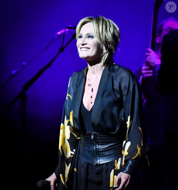 Patricia Kaas a surpris par sa personnalité, contrastant avec l'image de froideur qu'on lui attribue parfois
La chanteuse française Patricia Kaas en concert à la Salle Garnier Opéra de Monte-Carlo, Monaco, le 9 août 2017. © Michael Alesi/Bestimage 